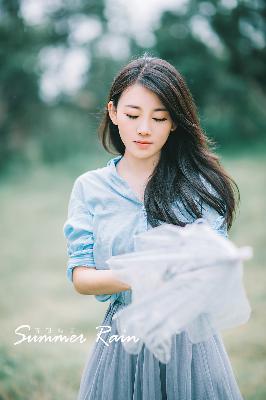 韩剧《她很漂亮》